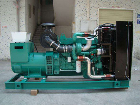 琼中1100kw康明斯柴油发电机组